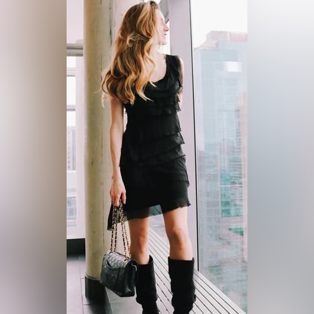 Elegant Black Sleeveless Dress